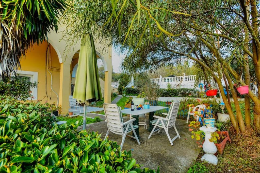 Katerina's Sunset Apartment *